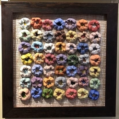 Yo-Yo Quilt on Burlap