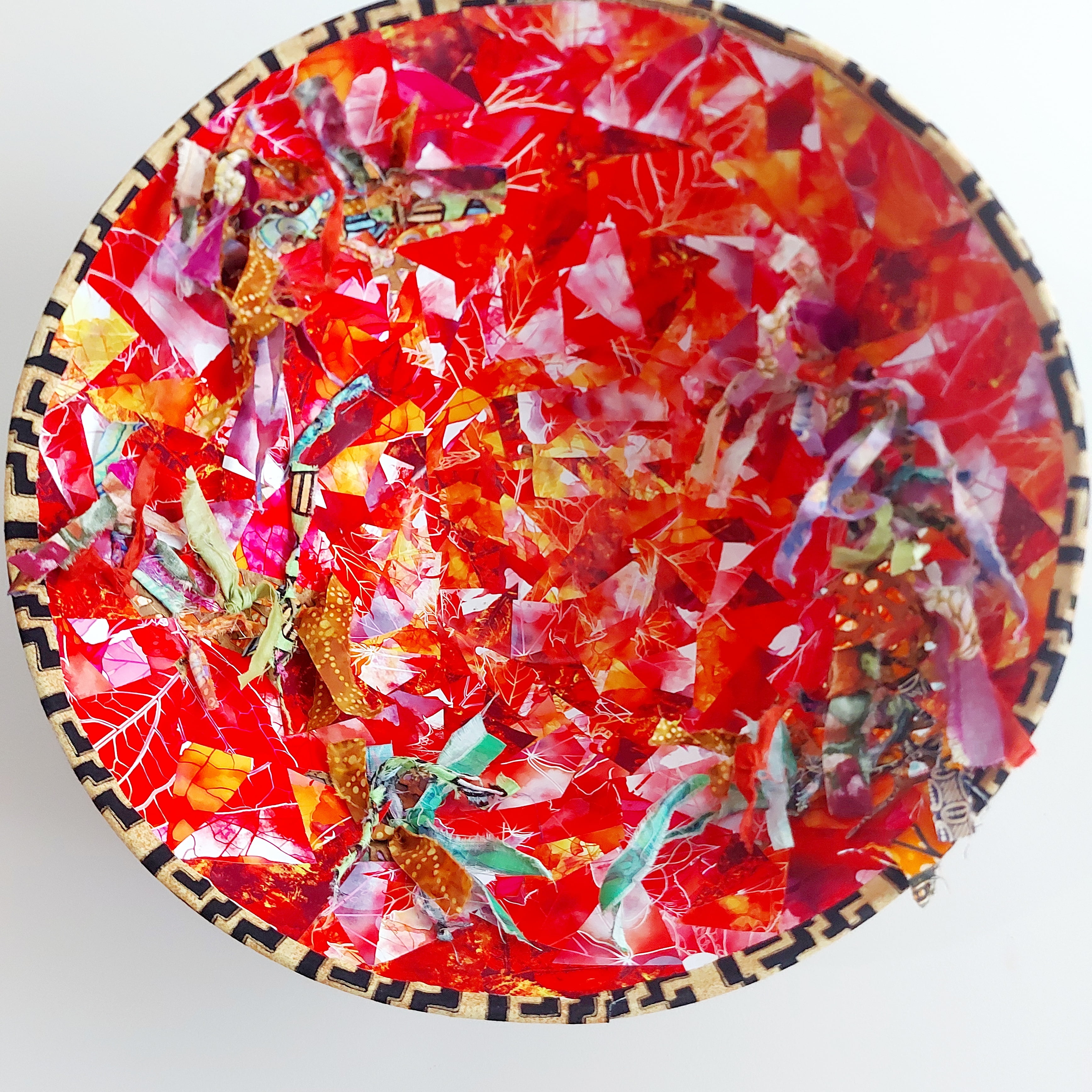 Marie Antoinette Diaw – Wall Hanging bowl