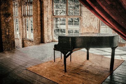 Beginner Piano | Adults with Ms. Niki